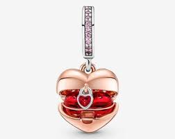 pandora love confession heart-shaped box pendant